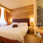 Petit Tournalin Hotel