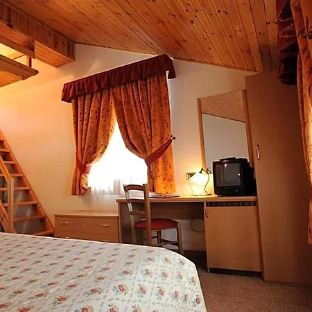 فندق Petit Tournalin 3*